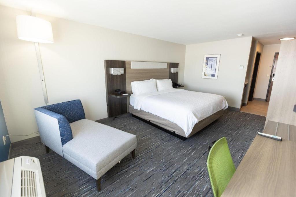 Holiday Inn Express O'Neill By Ihg Exterior photo