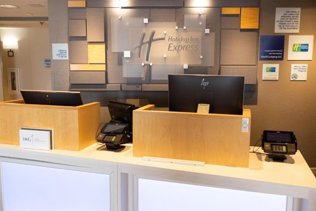 Holiday Inn Express O'Neill By Ihg Exterior photo